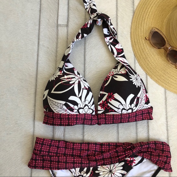 Skye 🐚🌴🏊🏻‍♀️ - Picture 2 of 8